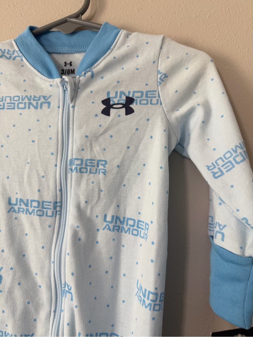 Under Armour Blue Logo Footie Pajamas 3-6M Zip Up Sleeper NWT - Picture 2 of 4